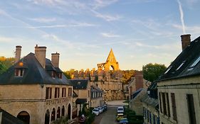 Hotel De L'Abbaye De Longpont